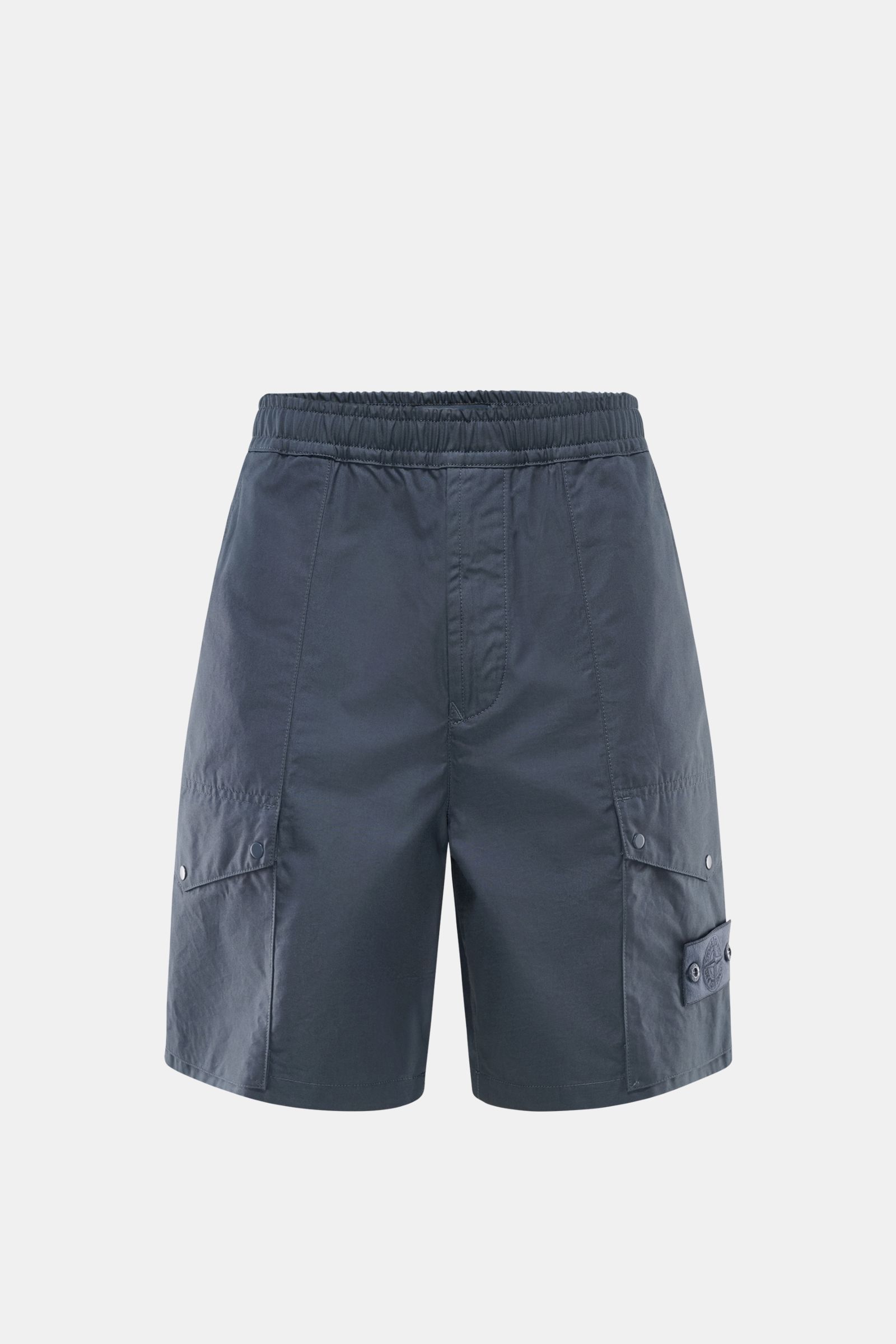 Front view of Stone Island Shorts 'Ghost' grey-blue in high-quality cotton with elasticated waistband, four front pockets, and signature badge.

Modern utility design: These STONE ISLAND shorts from the 'Ghost' Capsule Collection are timelessly underst