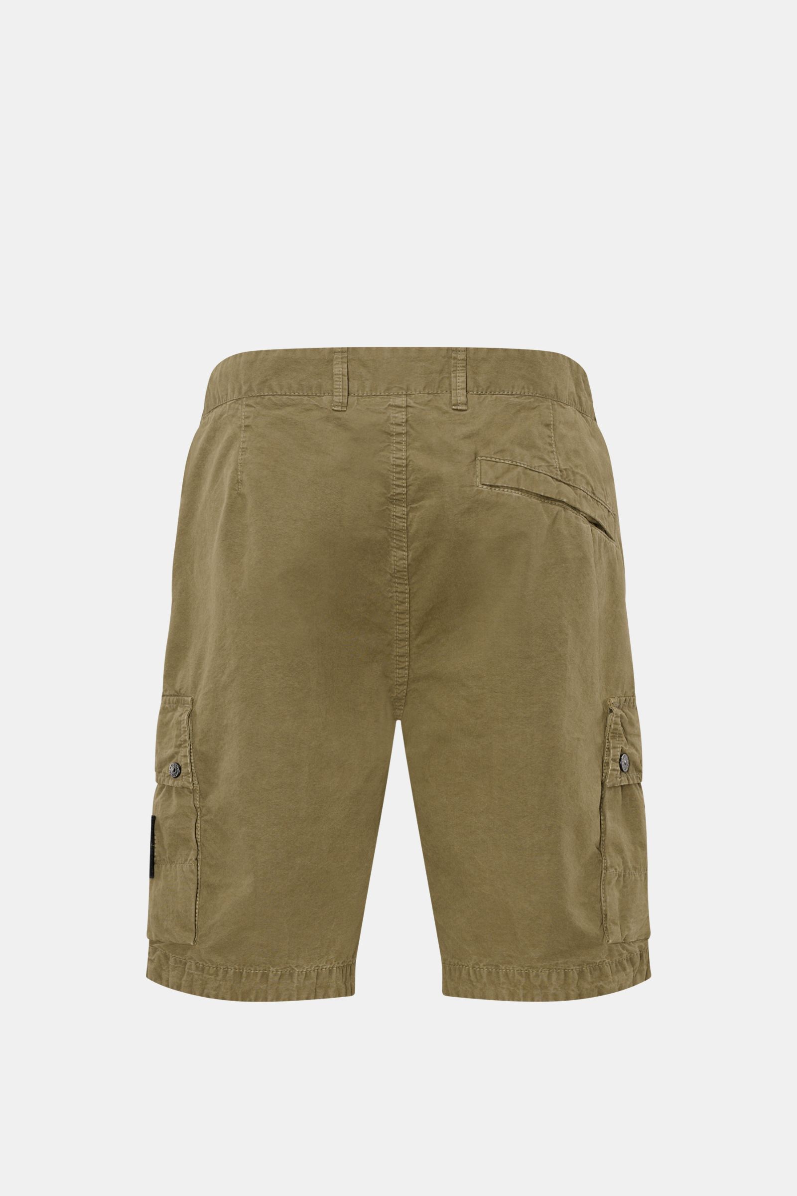 Stone Island Cargo-Bermudas oliv, Rückansicht, leichte Baumwolle, Regular Fit, hohe Bundhöhe, Cargotaschen, Kompass-Badge, Zipper & Knöpfe.