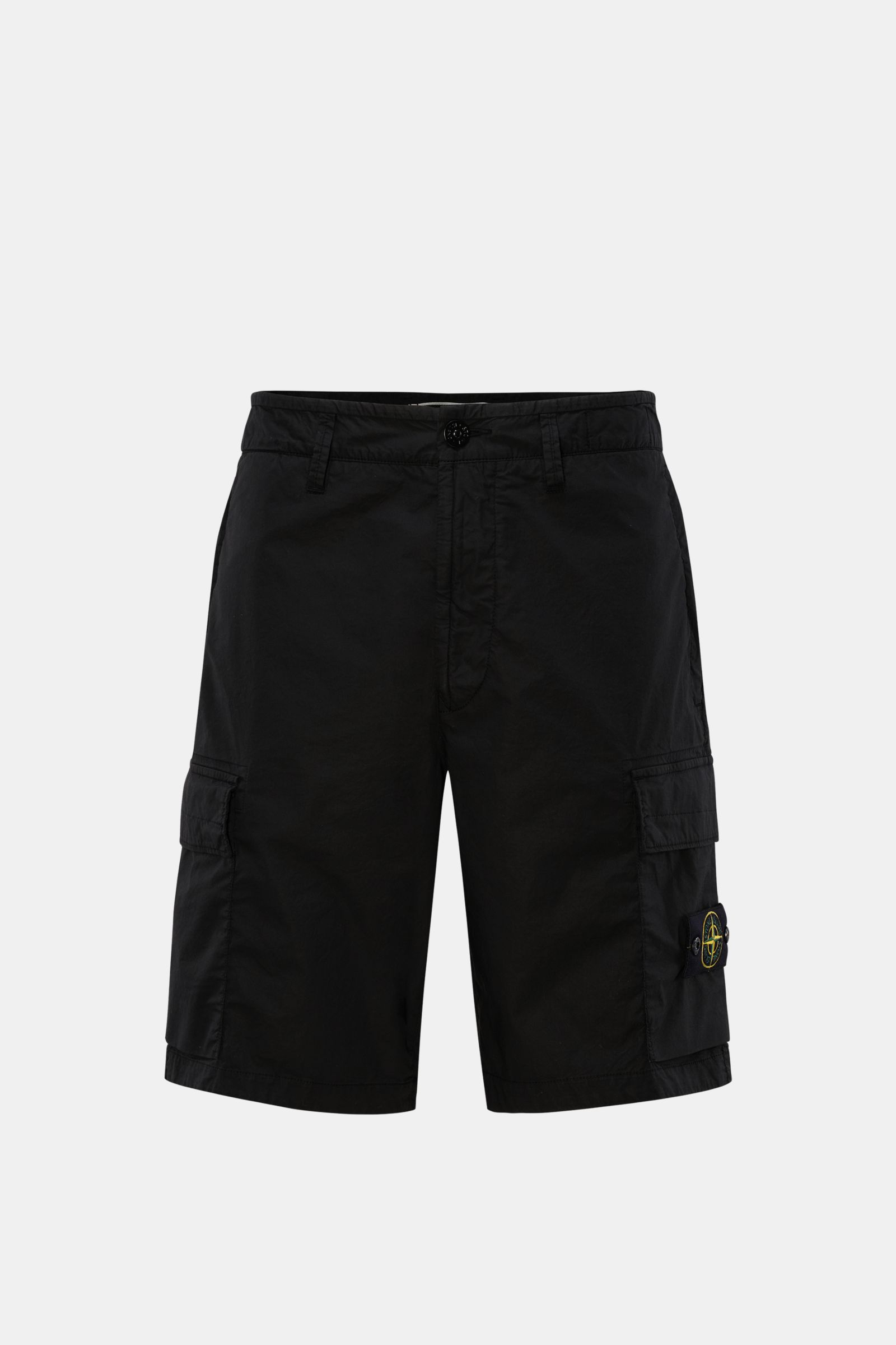Front view of Stone Island Cargo-Bermudas dark navy made of pure cotton, featuring a high waistband, zippered hip pockets, cargo pockets with snap buttons, a back welt pocket with button, and the brand's compass badge for guaranteed casual comfort.