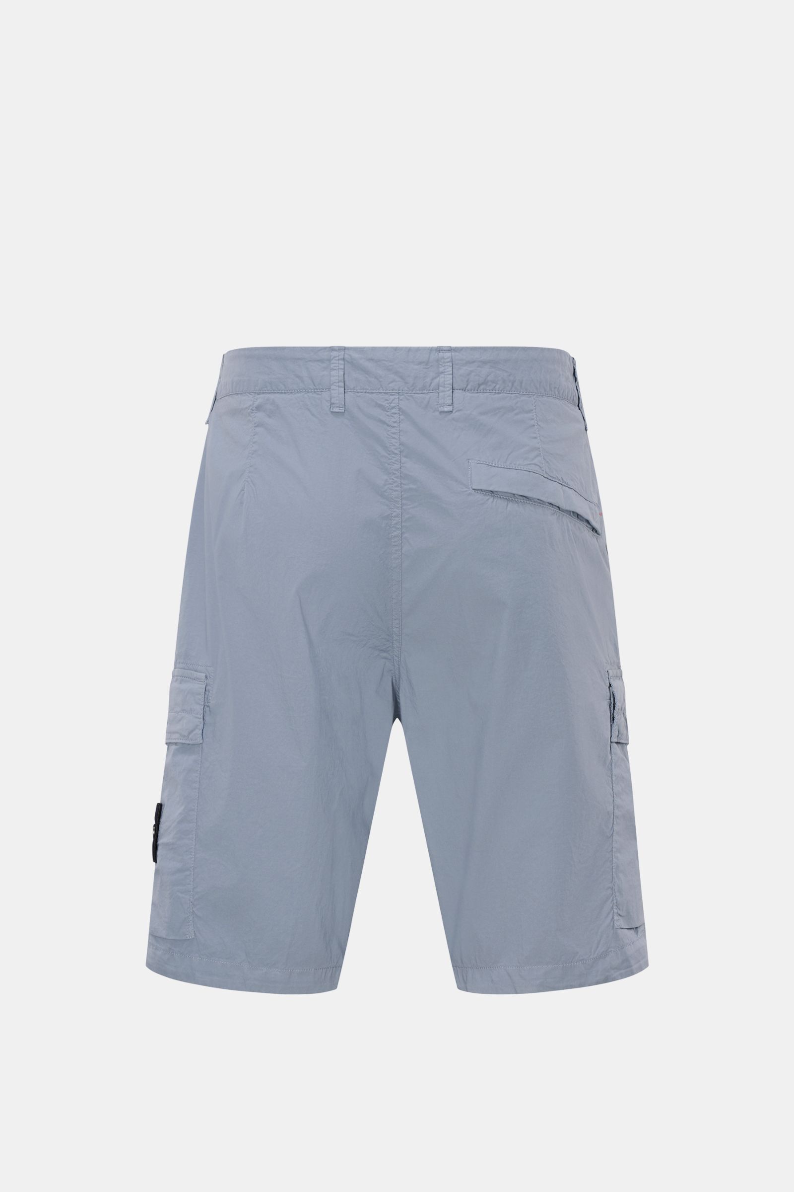 Stone Island Cargo-Shorts rauchblau, Rückansicht, leicht elastische Baumwolle, Regular Fit, Cargotaschen mit Druckknöpfen, Kompass-Badge seitlich.