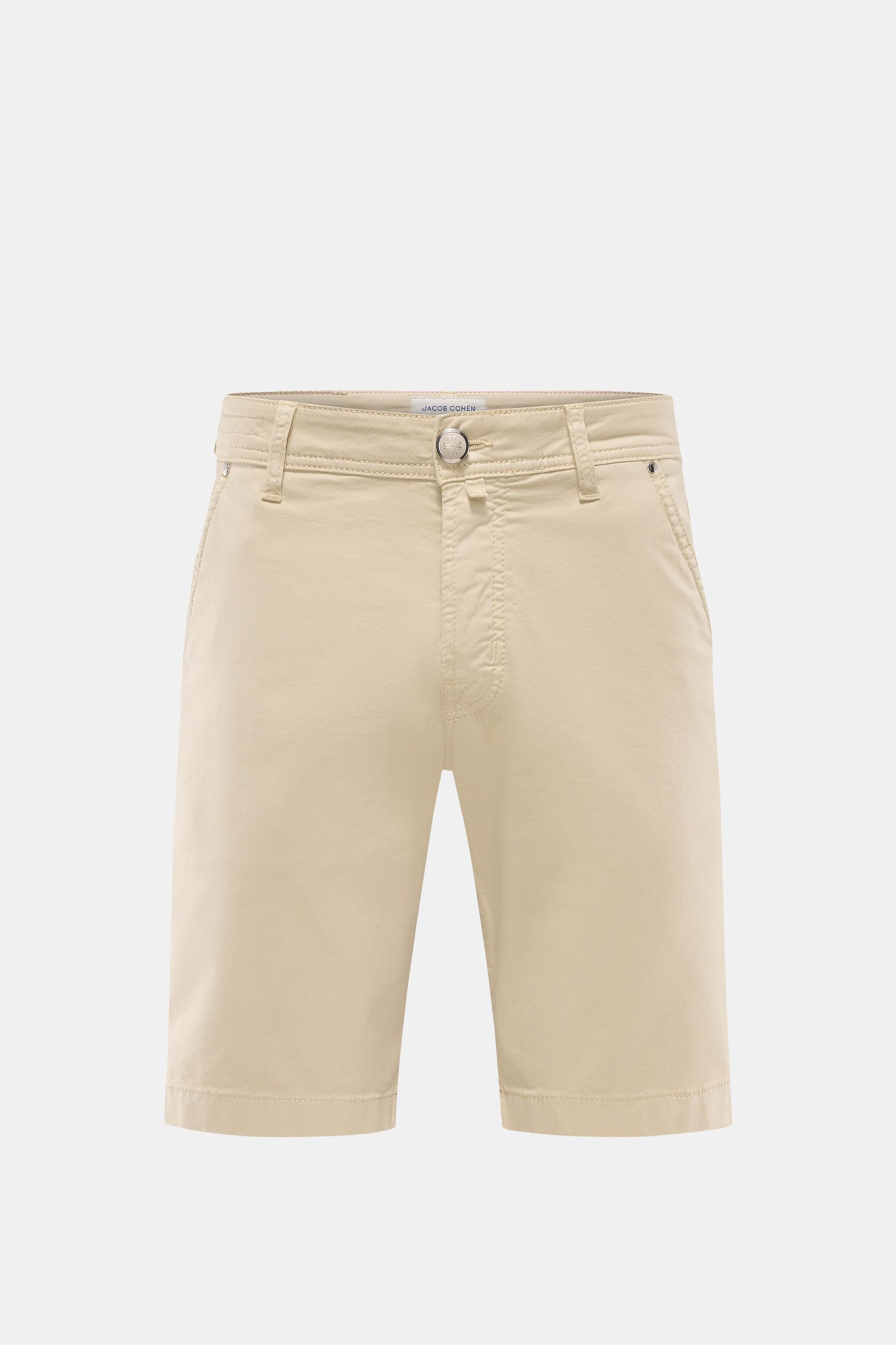 Front view of Jacob Cohen Bermudas 'Lou' beige, showcasing lightweight cotton and lyocell blend fabric, elasticated, garment-dyed, with button fly, French and coin pockets, patch back pockets, and leather patch. Summer as it should be: The 'Lou' bermudas 