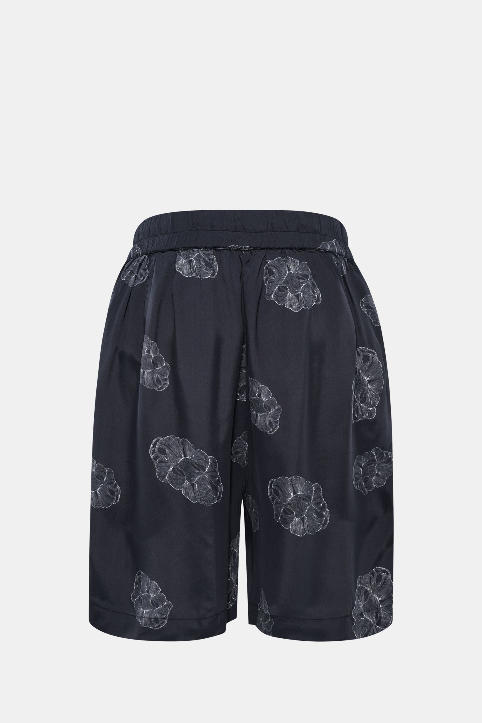 Officine Générale Shorts 'Fynn' schwarz/weiß gemustert, leichte Viskose, elastischer Bund, Regular Fit, von hinten fotografiert.