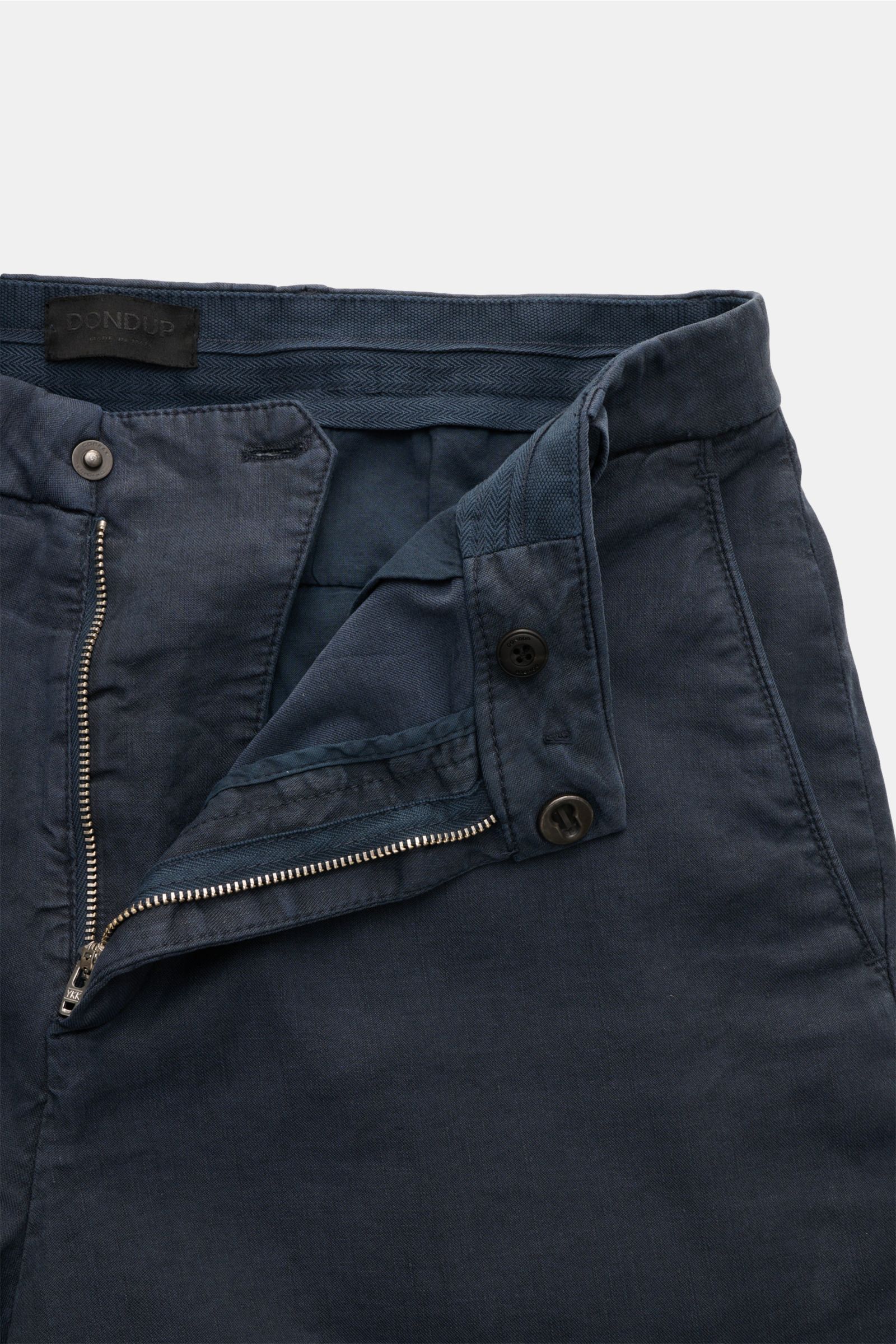 Close-up front view of Dondup Shorts 'Manheim' navy showing open zipper, button fly, and waistband details made from linen-lyocell blend.

Enjoy carefree days in the warm weather – the 'Manheim' shorts by DONDUP are the perfect choice for summer outfit