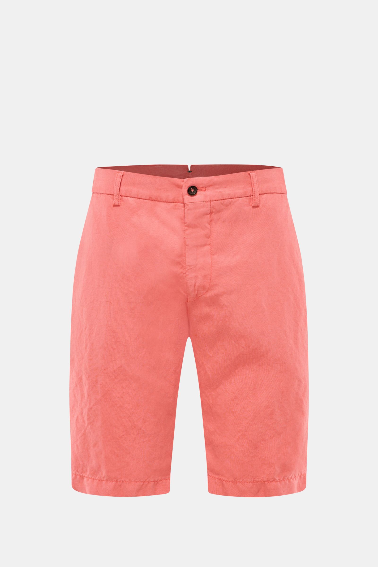 Berwich Bermudas 'Elax' hellrot, frontale Nahaufnahme, Regular Fit, Mix aus Lyocell und Leinen, weicher Griff, Reißverschluss, Bundknopf, teilelastischer Bund, französische Taschen, Leistentaschen am Gesäß.