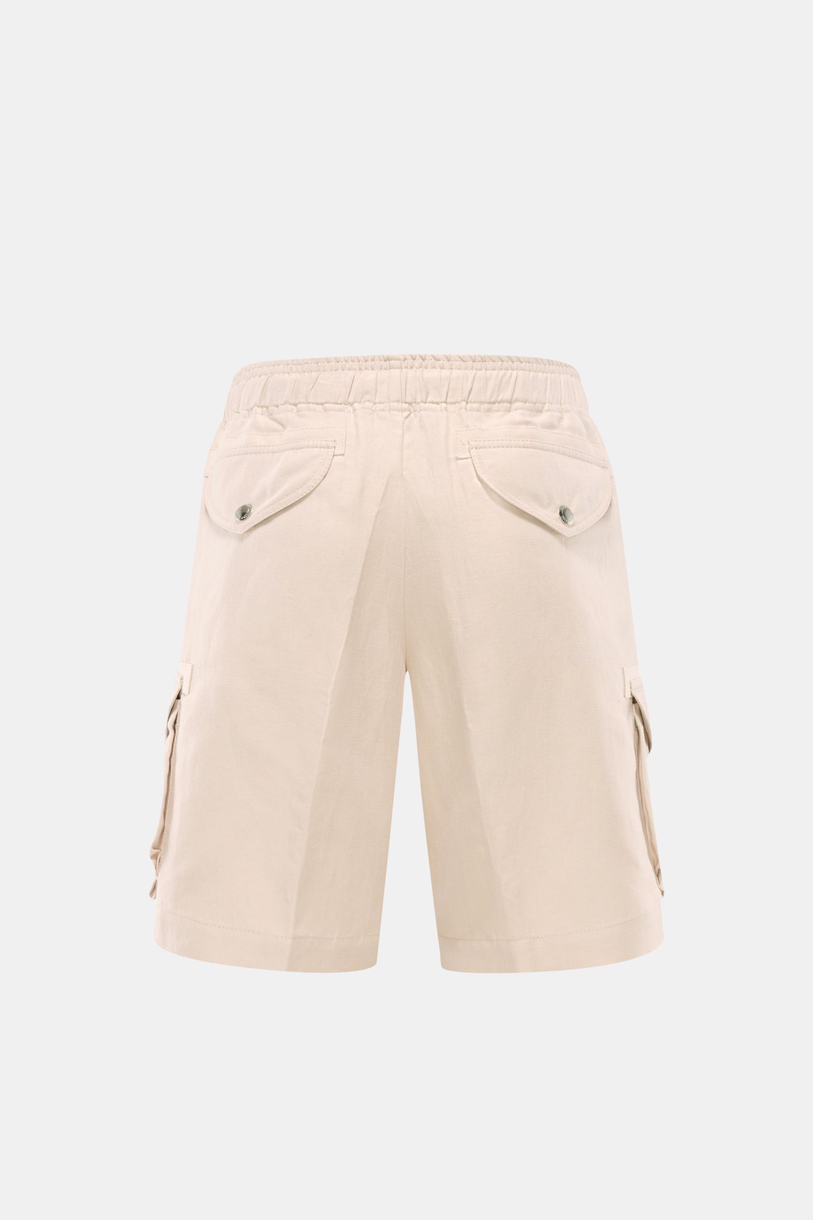 Brunello Cucinelli Cargo-Shorts beige shown from the back, featuring elastic waistband, flap back pockets, and side cargo pockets. Stilvoll durch den nächsten Sommerausflug: Diese Shorts von BRUNELLO CUCINELLI aus atmungsaktivem Leinen-Baumwoll-Mix sin