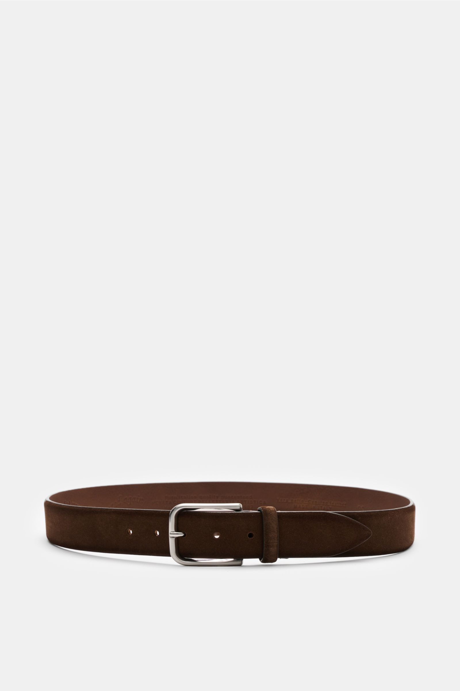 Front-facing view of the Veneta Cinture Belt brown made of smooth suede with slight colour gradient, brass pin buckle, one loop, width 3.5 cm, made in Italy.