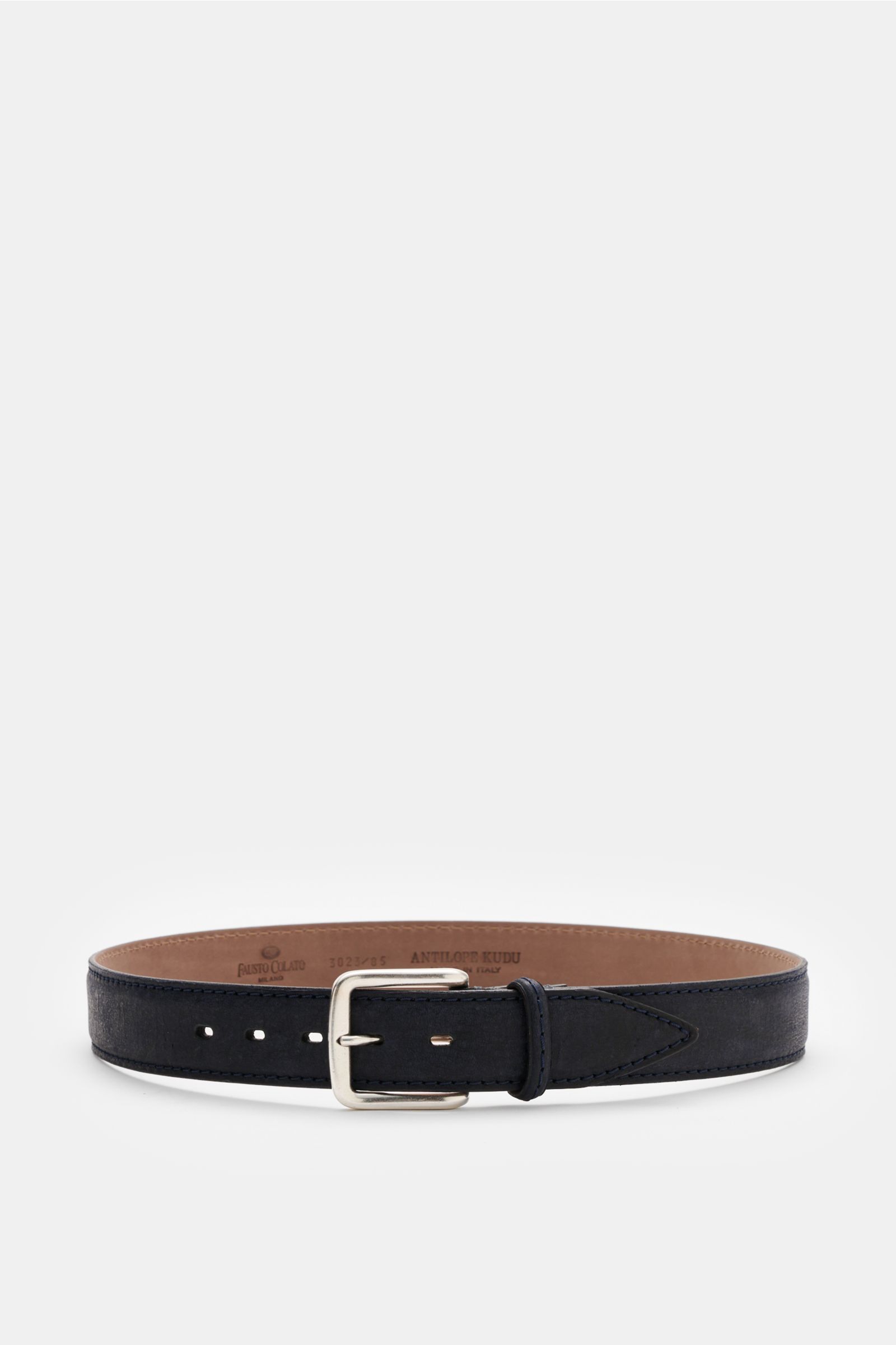 Fausto Colato Gürtel Antilopenleder navy in Frontansicht, edles Kudu-Antilopenleder, feine Narbung, Messing-Dornschließe, Durchzugschlaufe.