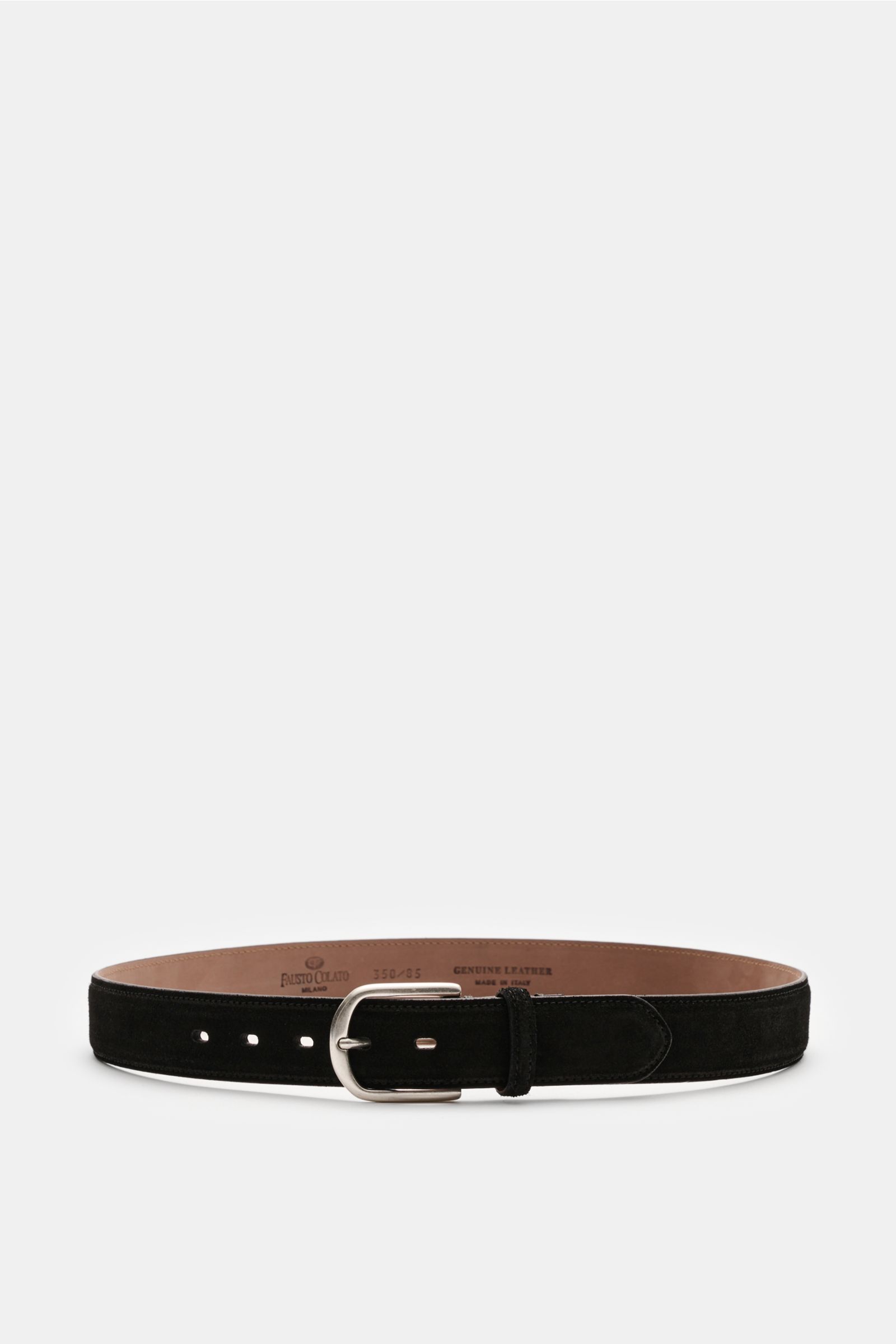 Front view of Fausto Colato Gürtel schwarz, a luxurious black suede leather belt with a soft touch, brass buckle, and practical loop.

Description:  
Luxuriöser Akzent in hochwertiger Leder-Ausführung: Beweisen Sie mit dem zeitlosen Gürtel aus samtigem