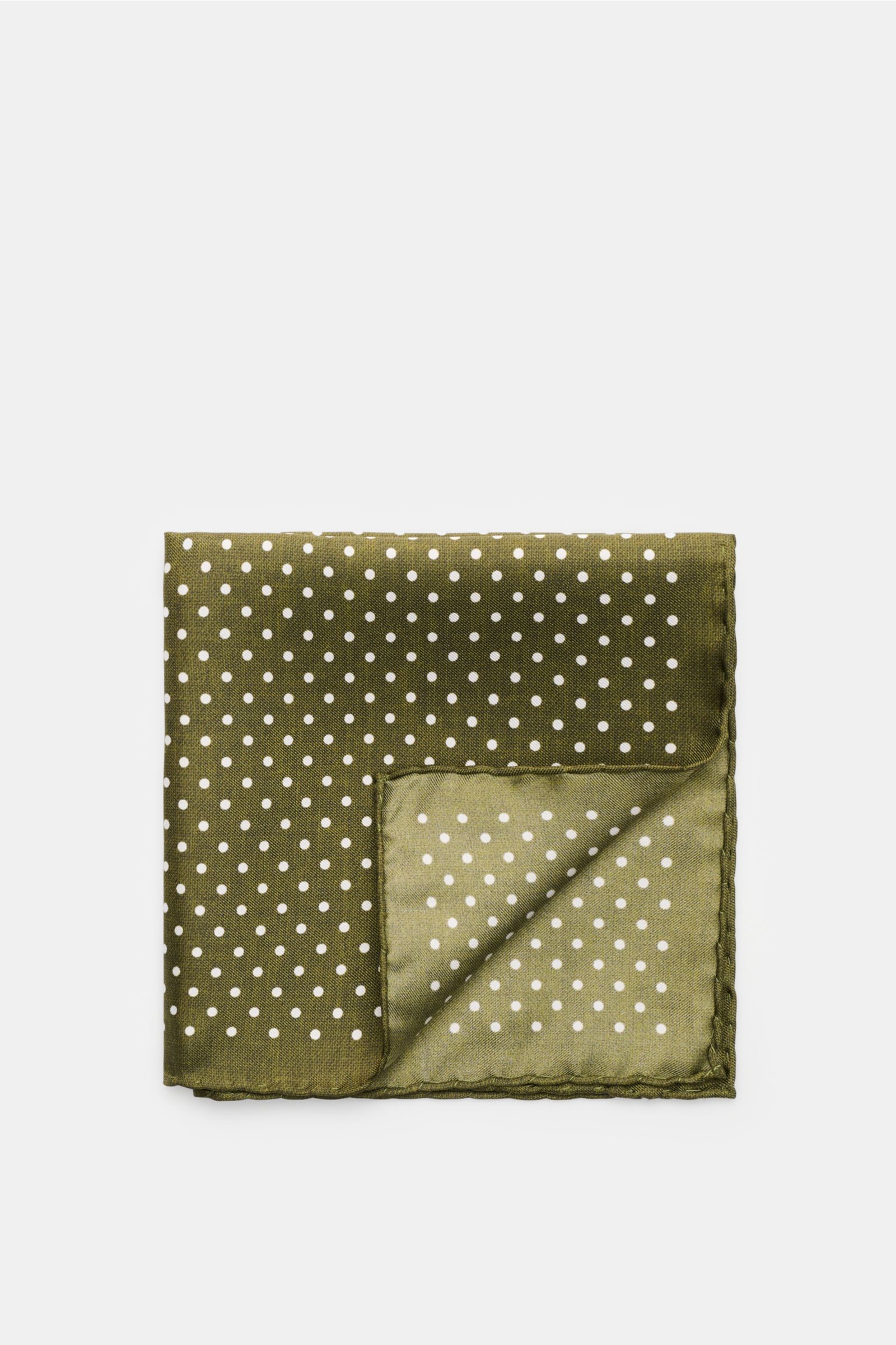 Rosi Collection Silk pocket square olive with polka dots, folded and photographed from above, pure silk, smooth touch, graphic polka dot pattern, hand-rolled edges, made in Italy, dimensions approx. 31 cm x 31 cm.