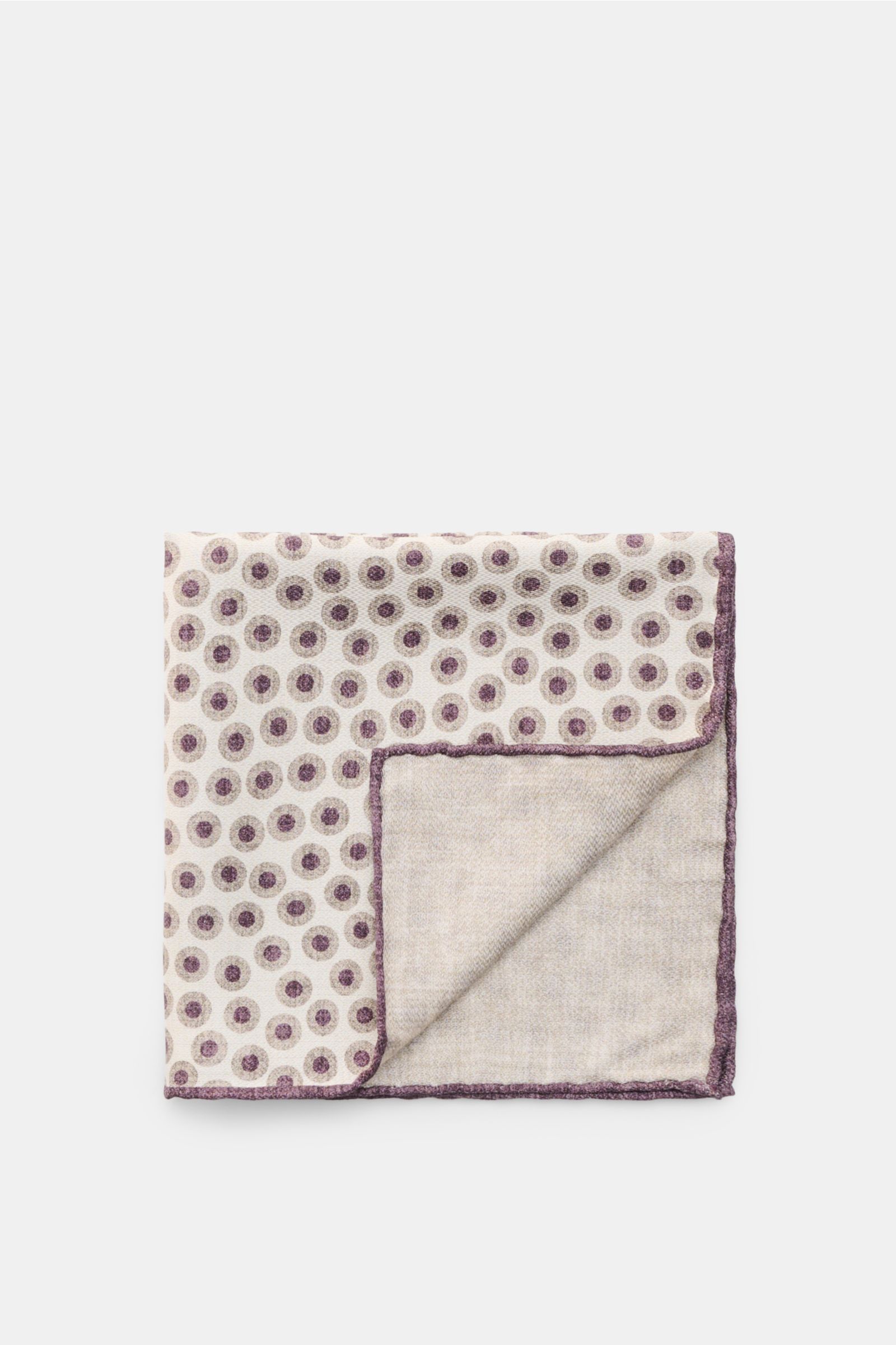 Folded Brunello Cucinelli Seiden-Einstecktuch violett/creme/hellgrau gepunktet shown from top view, reine Seide, geschmeidiger Griff, Punktemuster, handrollierte Kanten, Made in Italy, Maße: ca. 35 cm x 35 cm.
