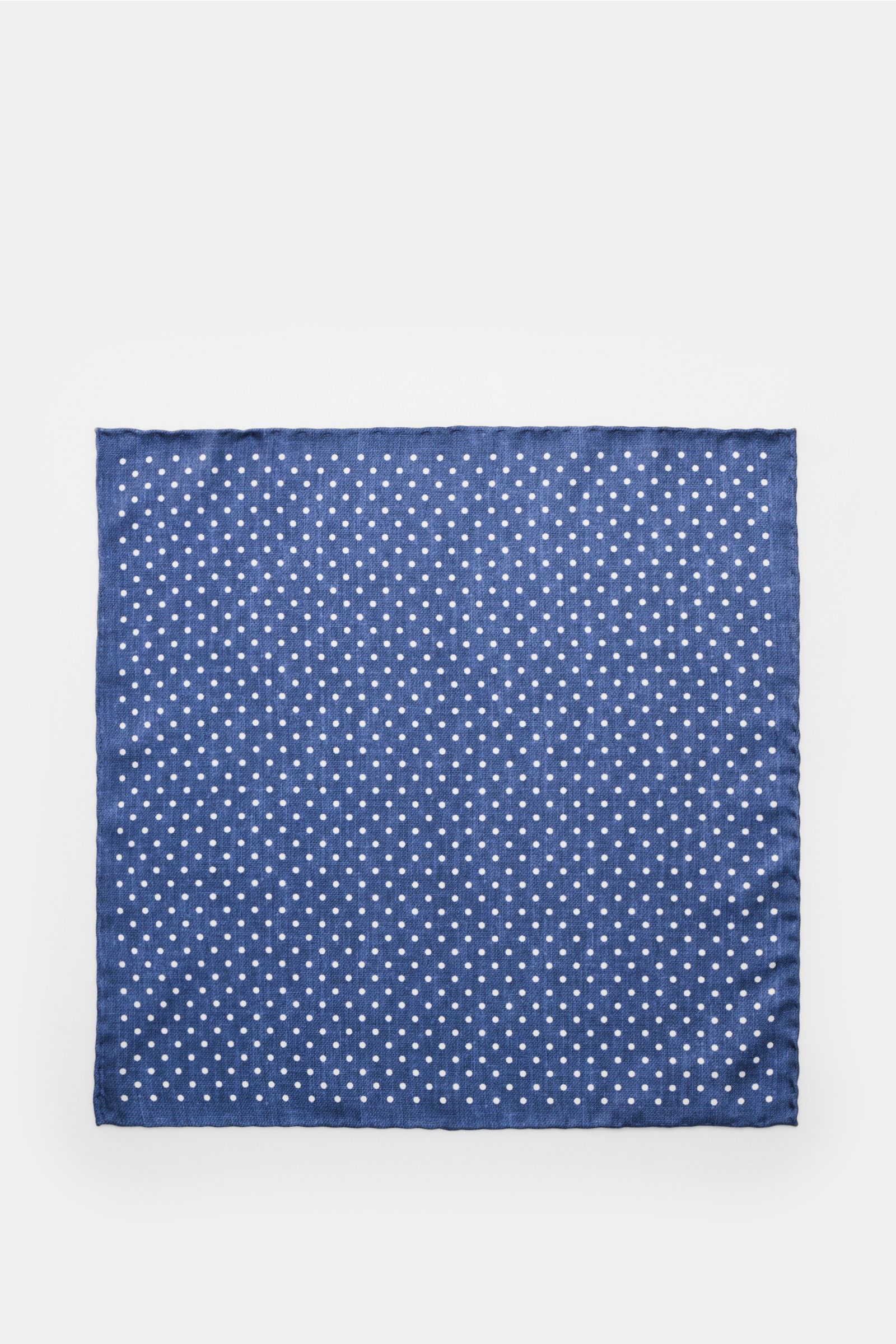 Rosi Collection Seiden-Einstecktuch 'Silk' dunkelblau/weiß gepunktet, reine Seide, softer Griff, rollierte Kanten, Made in Italy, 31x31 cm, Draufsicht.