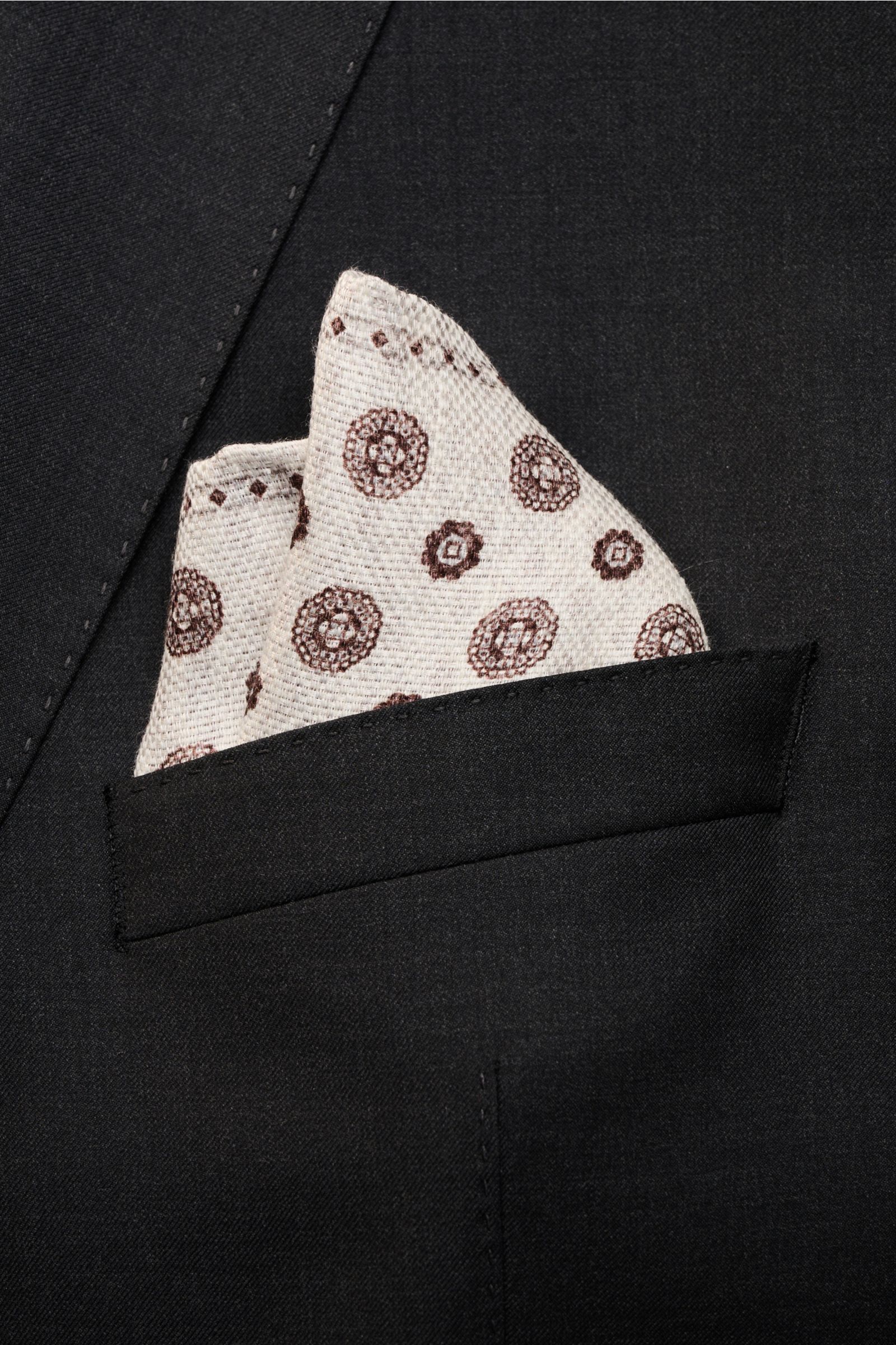 Rosi Collection Einstecktuch 'Joy' offwhite/dunkelbraun gemustert in Sakko-Brusttasche, florales Retro-Design, Seide/Leinen, rollierte Kanten, Made in Italy.