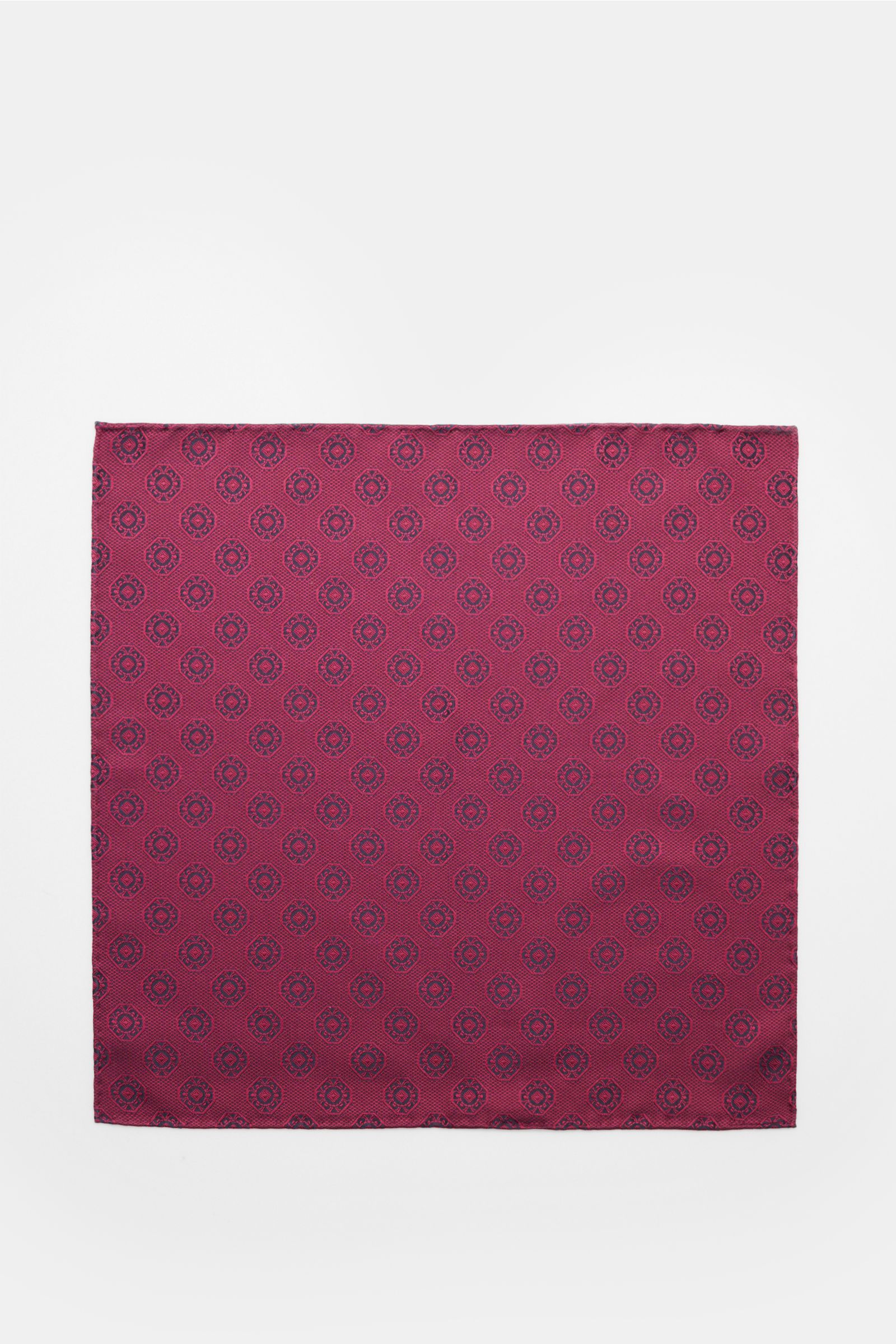 Top view of Brunello Cucinelli Silk pocket square burgundy/dark navy patterned with fine medallion weave and rolled edges.

Elegant accent: This silk pocket square by BRUNELLO CUCINELLI has a fine medallion weave pattern that creates a subtle highlight