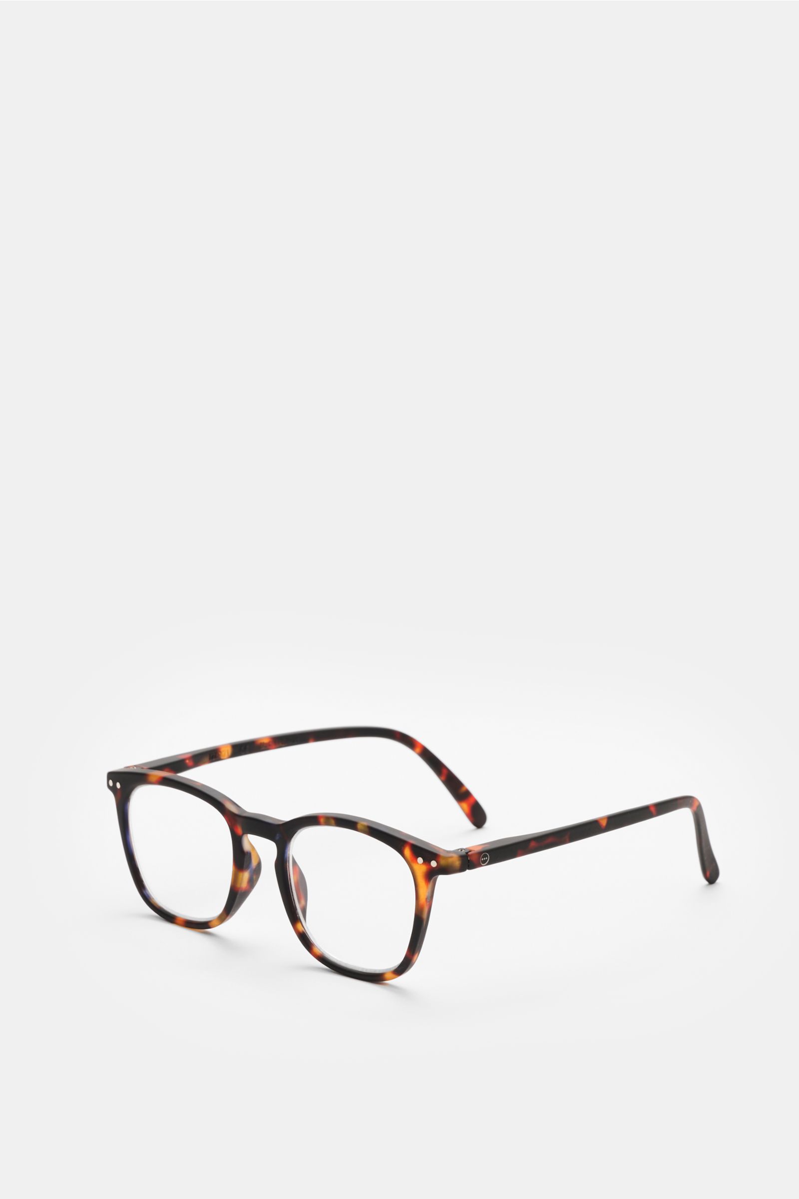 Izipizi Reading glasses '#E' brown patterned shown from a front-side angle, slightly square shape with comfortable soft-touch frame and clear plastic prescription lenses.

Description: 
A modern accessory with a useful function: Reading glasses model '