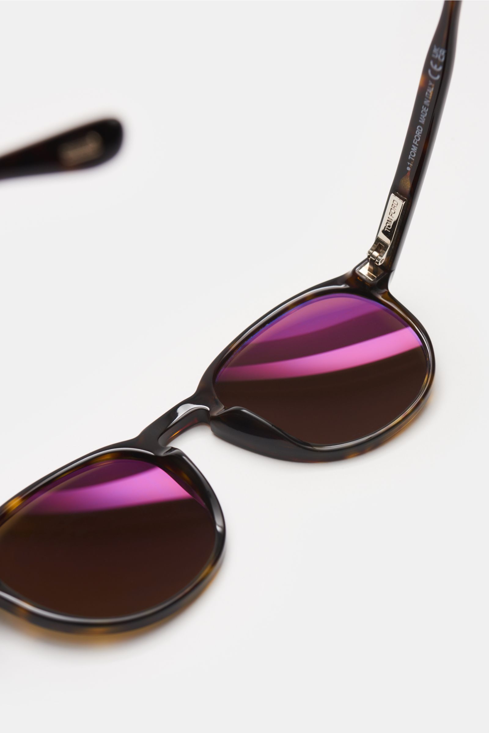 Tom Ford Sonnenbrille 'Dante' dunkelbraun gemustert/braun, klassische Panto-Form, Acetat, Filterkategorie 3, von oben schräg fotografiert.