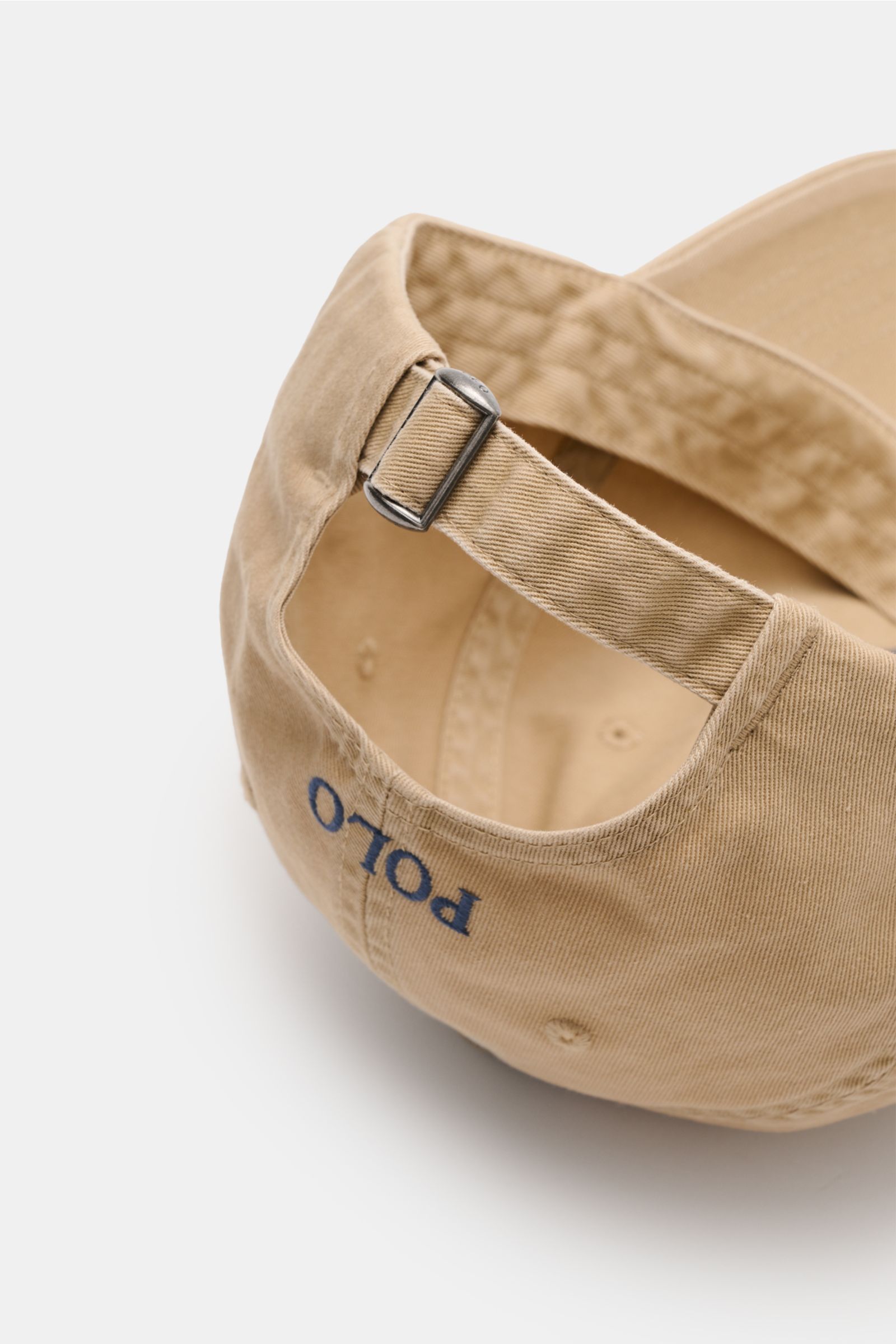 Polo Ralph Lauren Baseball-Cap beige aus reiner Baumwolle, Six-Panel-Design, Logo-Stitching vorne, verstellbarer Verschluss, Rückansicht.