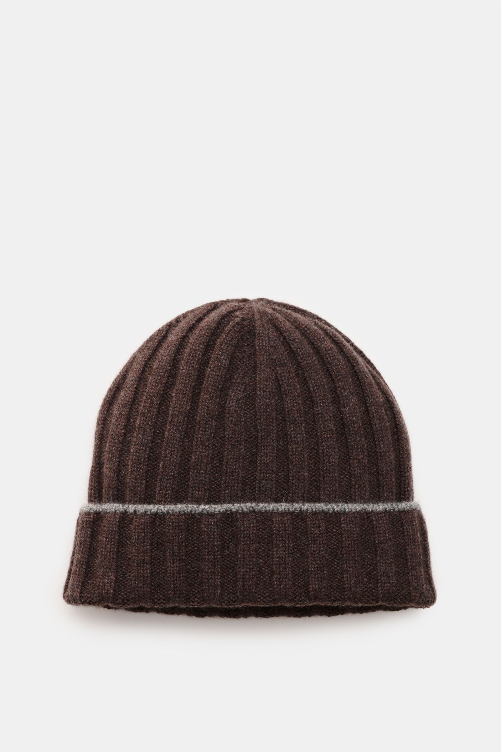 Front view of the Brunello Cucinelli Cashmere Mütze braun meliert, a rib-knit brown melange cashmere hat with a contrasting edge fold, offering soft, luxurious warmth.

Diese Mütze aus edlem Cashmere im zeitlosen Rippstrick-Design von BRUNELLO CUCINELL