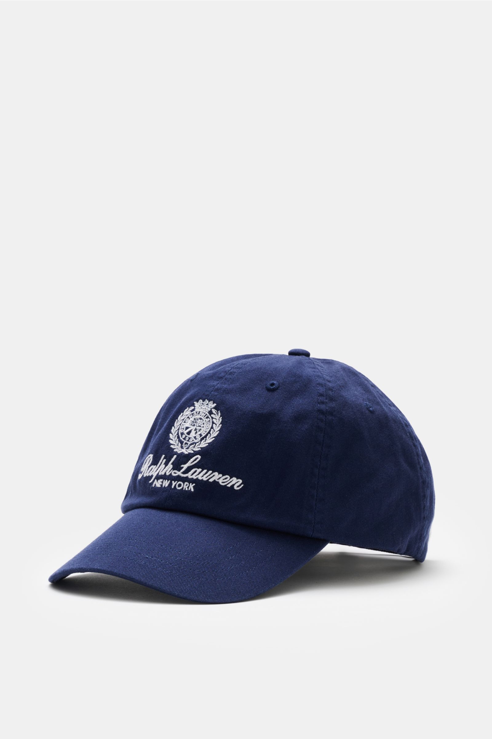 Polo Ralph Lauren Baseball-Cap navy aus reiner Baumwolle mit leicht gebogenem Schirm, Stitching vorne, verstellbar, von schräg vorne fotografiert.