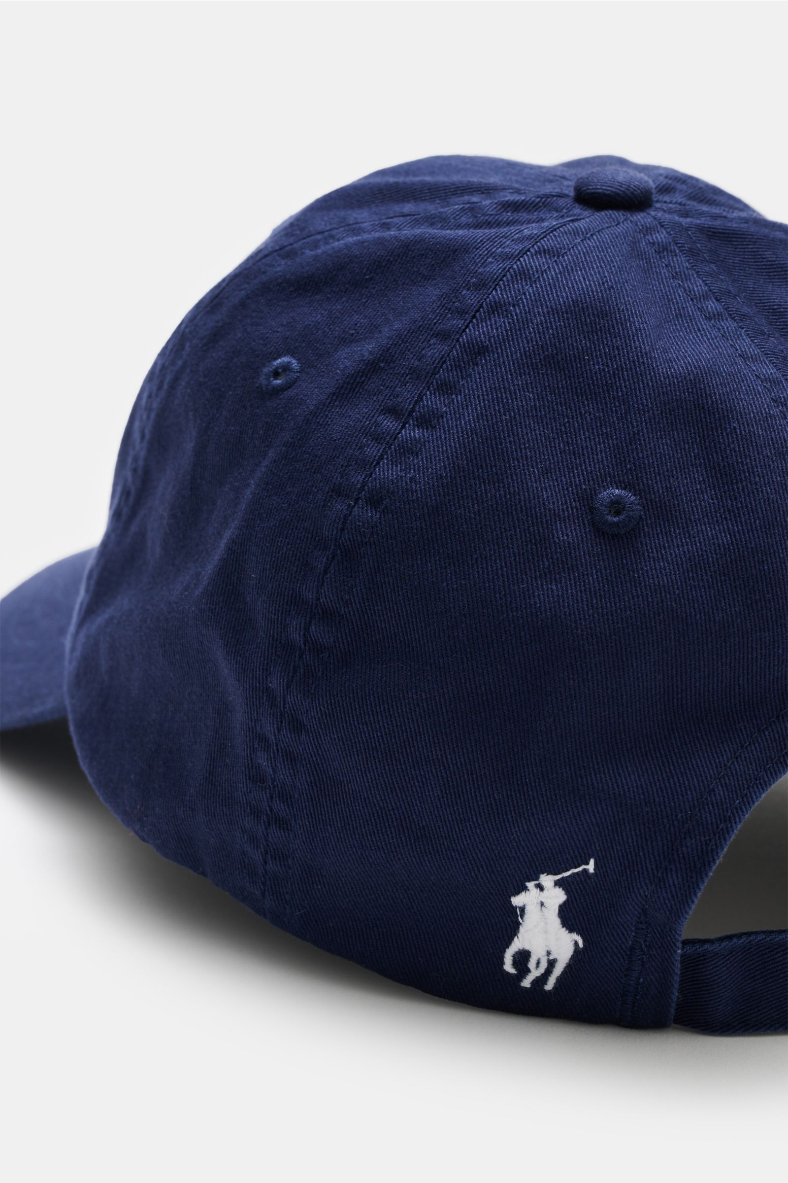 Polo Ralph Lauren Baseball-Cap navy aus reiner Baumwolle, sechs-Panel-Design, leicht gebogener Schirm, verstellbarer Verschluss, Detailansicht von oben hinten