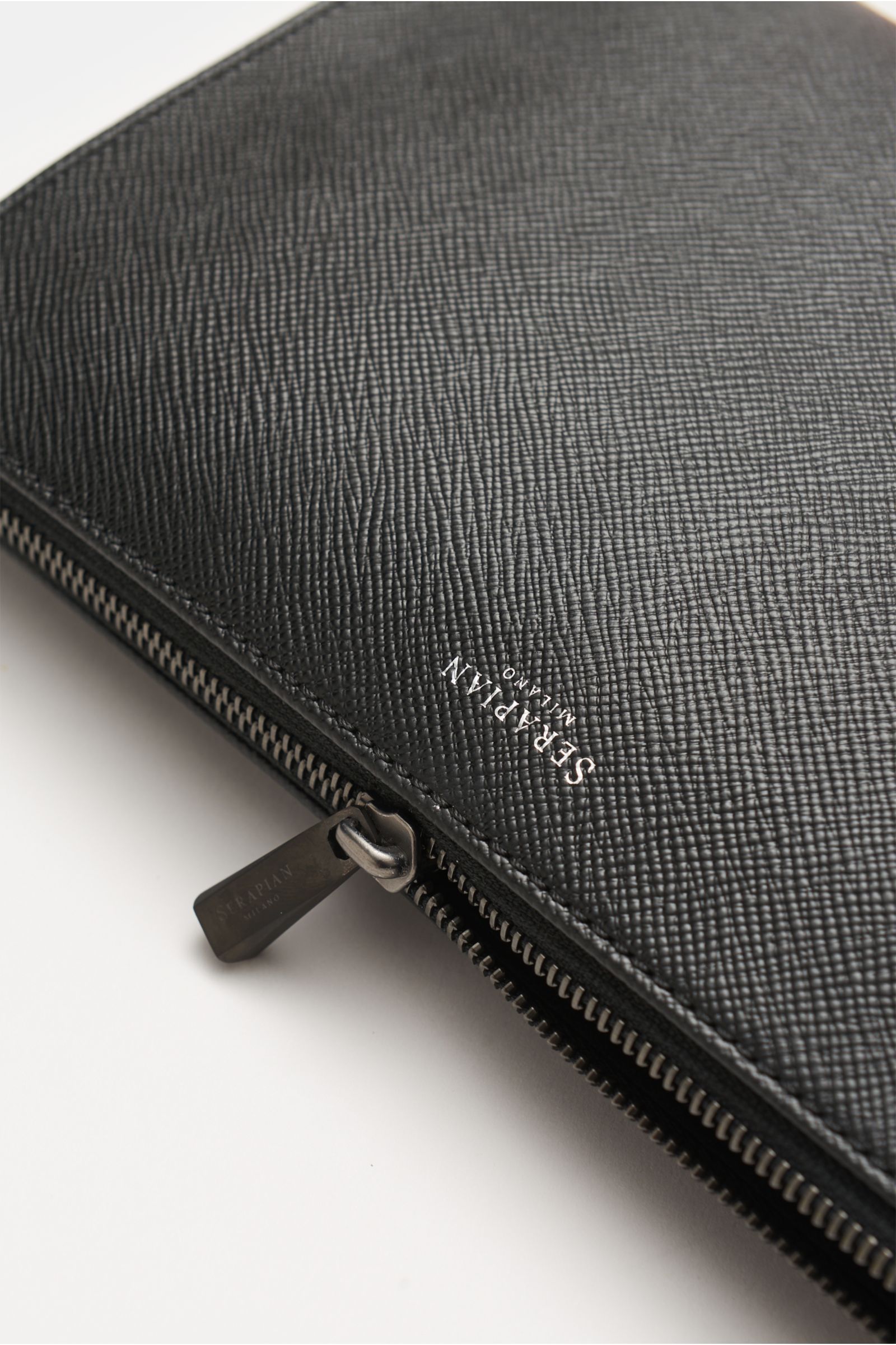 Serapian Toiletries bag black