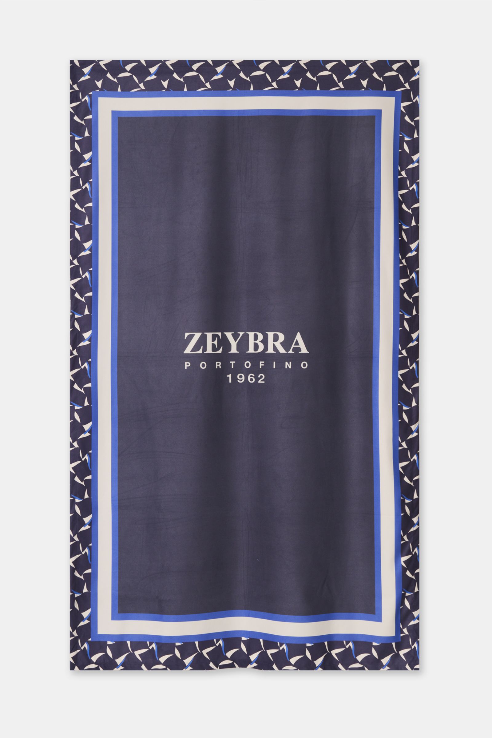 Zeybra Portofino 1962 Strandtuch navy/multicolor gemustert, glatter Griff, All-Over-Print, Microfaser, ca. 120x190 cm, von oben fotografiert.