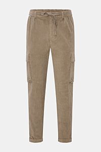 Front view of 04651/ A trip in a bag Corduroy cargo pants taupe in wide wale cotton corduroy with slight stretch, soft feel, tapered fit, regular thigh width, ankle length, slightly tapered cut, zip and waist button, partially elasticated waistband with d