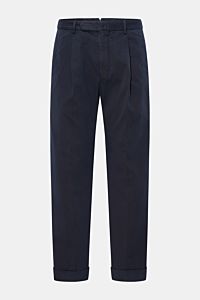 Front view of Santaniello Chinos 'Arsenio' navy in soft pure cotton twill with single pleat, tapered fit, regular thigh, ankle length, zip, waist buttons, jetted hip and back pockets, fixed hem turn-up. Casual meets stylish: The chinos 'Arsenio' by SANTAN