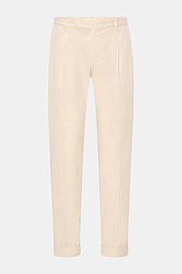 Front view of Santaniello Chinos 'Camerota' cream in fine cotton twill with single pleat, tapered fit, ankle length, and button flap back pockets.  

Description:  
Casual meets stylish: The chinos 'Camerota' by SANTANIELLO are made of soft twill in sl