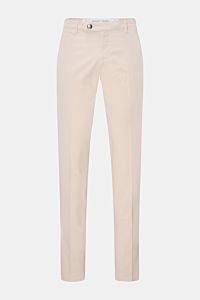 Richard J. Brown Chino 'Singapore' beige, gerade von vorne fotografiert, Baumwoll-Twill, elastisch, Regular Fit, schmal zulaufend, mit Knöpfen und Taschen.