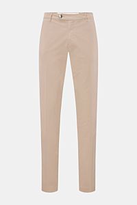 Front view of Richard J. Brown Chinos 'Singapore' beige, soft cotton twill with slight stretch, slim fit, tapered cut, zip and waist buttons, French and back pockets with button, small watch pocket, leather patch on back, fine twill texture, everyday luxu