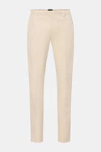 Dondup Chino 'Gaubert' sand, frontale Ansicht, slim fit, leicht elastische Baumwolle, weicher Griff, garment dyed, französische Taschen, Metall-Initial.