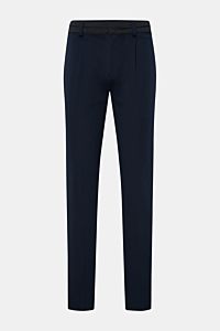 Front view of Kiefermann Jersey trousers 'Hunfrid' navy, slim fit ankle-length with elastic waistband and single pleat.

Experience comfort all day long: The jersey trousers 'Hunfrid' by KIEFERMANN combine elegant design with maximum comfort and are th