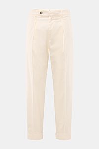 Front view of Berwich Hose 'Chiaia' creme, relaxed tapered fit cotton-Lyocell pants with soft feel, side and back pockets, ankle length.