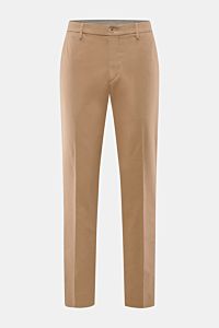 GTA Chino 'Davide' hellbraun front view, slim fit cotton twill pants with elastic waistband, zipper, button, French pockets, and buttoned back pockets. 

