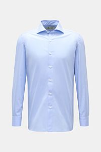 Borrelli Business Hemd 'Nando' Haifisch-Kragen hellblau/weiß kariert, Slim Fit, reine Baumwolle, glatter Griff, Frontansicht, klassische Sportmanschette.