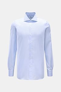Front view of Finamore Business shirt 'Edoardo Napoli' shark collar light blue, slim fit with extra-long sleeves and classic barrel cuffs.

Description: Stylish classic: The shirt 'Edoardo Napoli' from FINAMORE made of soft Giza cotton lends an elegant