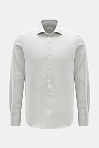 BRAUN Hamburg Flannel shirt shark collar light grey mottled shown from the front, featuring fine cotton herringbone, very soft feel, slim fit, shark collar, French button placket, classic barrel cuffs, and rounded hem.