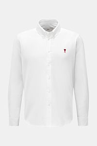Front view of Ami Paris Oxford shirt button-down collar white, elegant pure cotton Oxford fabric with signature red heart stitching.

Description: For relaxed casual styles and more formal looks: This elegant shirt from AMI PARIS with signature heart stit