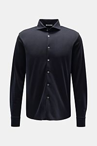 Stefan Brandt Jersey-Hemd 'Otis' Haifisch-Kragen navy, frontale Ansicht, aus flexiblem, geschmeidigem Pima-Baumwoll-Jersey, Extra Slim Fit, französische Knopfleiste, klassische Sportmanschette, gerundeter Saum.