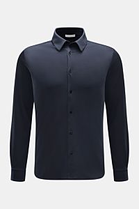 Kiefermann Jersey-Hemd 'Pius' Kent-Kragen navy, frontal fotografiert, Extra Slim Fit, mercerisierte Baumwolle, weicher Griff, dezenter Glanz, französische Knopfleiste, Sportmanschette, Taillenabnäher, leicht gerundeter Saum.