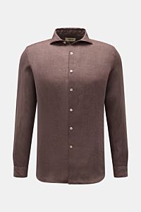 Altea Leinenhemd 'Mercer' Haifisch-Kragen graubraun von vorne, Slim Fit, reine Leinen-Gaze, weicher Griff, leichte Qualität, klassische Sportmanschette.