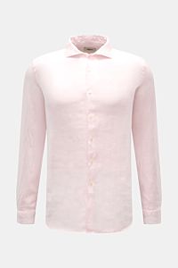 Altea Leinenhemd 'Mercer' Haifisch-Kragen rosé, frontal fotografiert, Slim Fit, reine Leinen-Gaze, weicher Griff, leichte Qualität, französische Knopfleiste, klassische Sportmanschette, Taillenabnäher, gerundeter Saum.