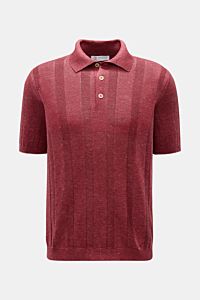 Front view of Brunello Cucinelli Kurzarm-Strickpolo dunkelrot meliert, a short-sleeve knitted polo in dark red marl with subtle vertical stripes, classic collar, three wooden buttons, and regular fit. Elegantes Highlight in der Frühlings- und Sommersai