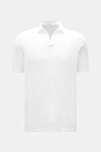 Front view of BRAUN Hamburg Jersey-polo shirt white in slim fit with shark collar and open collar placket made of robust cotton jersey.

Description:  
Sporty style for the new season: BRAUN HAMBURG has processed pure cotton into fine jersey to make th