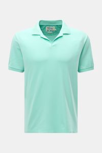 Front view of the MC2 Saint Barth Poloshirt 'Charles' mintgrün, made of elastic pure cotton piqué with a soft feel, slim fit, typical polo collar, open placket, logo stitching on sleeve, ribbed cuffs, and short side slits.