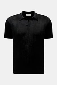 Front view of Kiefermann Merino short sleeve knit polo 'Bortiso' black, featuring a slim fit, knit polo collar, and fine airy texture.

An elegant styling piece: For a holiday dinner or a walk on the promenade, this knit polo by KIEFERMANN offers excep