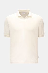 Frontale Aufnahme des offwhite 04651/ A trip in a bag Frottee-Poloshirts 'Terry Johnny' mit kurzem Arm, Polokragen und Baumwoll-Frottee.