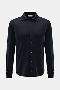 Front view of the Piacenza 1733 Jersey shirt slim collar dark navy, a slim fit jersey shirt made of pure cotton with a narrow collar and classic barrel cuffs.

Luxurious comfort for everyday wear: This jersey shirt from PIACENZA 1733, made from soft co
