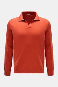 Gran Sasso Strickpolo orange, frontale Nahaufnahme, feiner Baumwoll-Feinstrick, offener Kragen, elastische Rippbündchen, Regular Fit, weicher Griff, elegantes Basic.