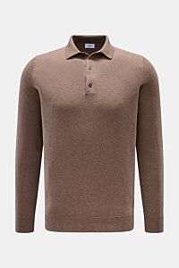 Front view of von Braun Cashmere knit polo brown, an elegant slim fit long-sleeve polo made of pure Mongolian cashmere with a soft feel, fine knit, three-button placket, signature polo collar, and elasticated ribbed bands, perfect as a basic for the cold 